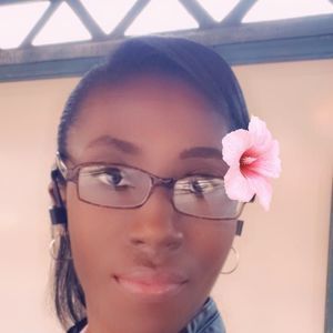 Meet your Posher, Moussan blanche